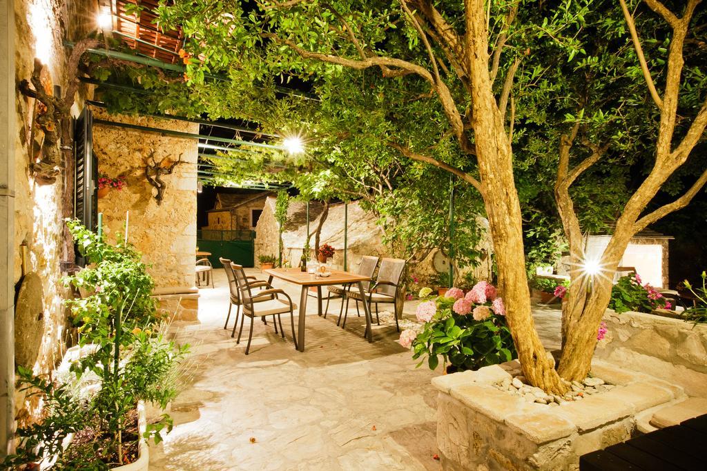 Paradise Stone Apartments Bol Bagian luar foto